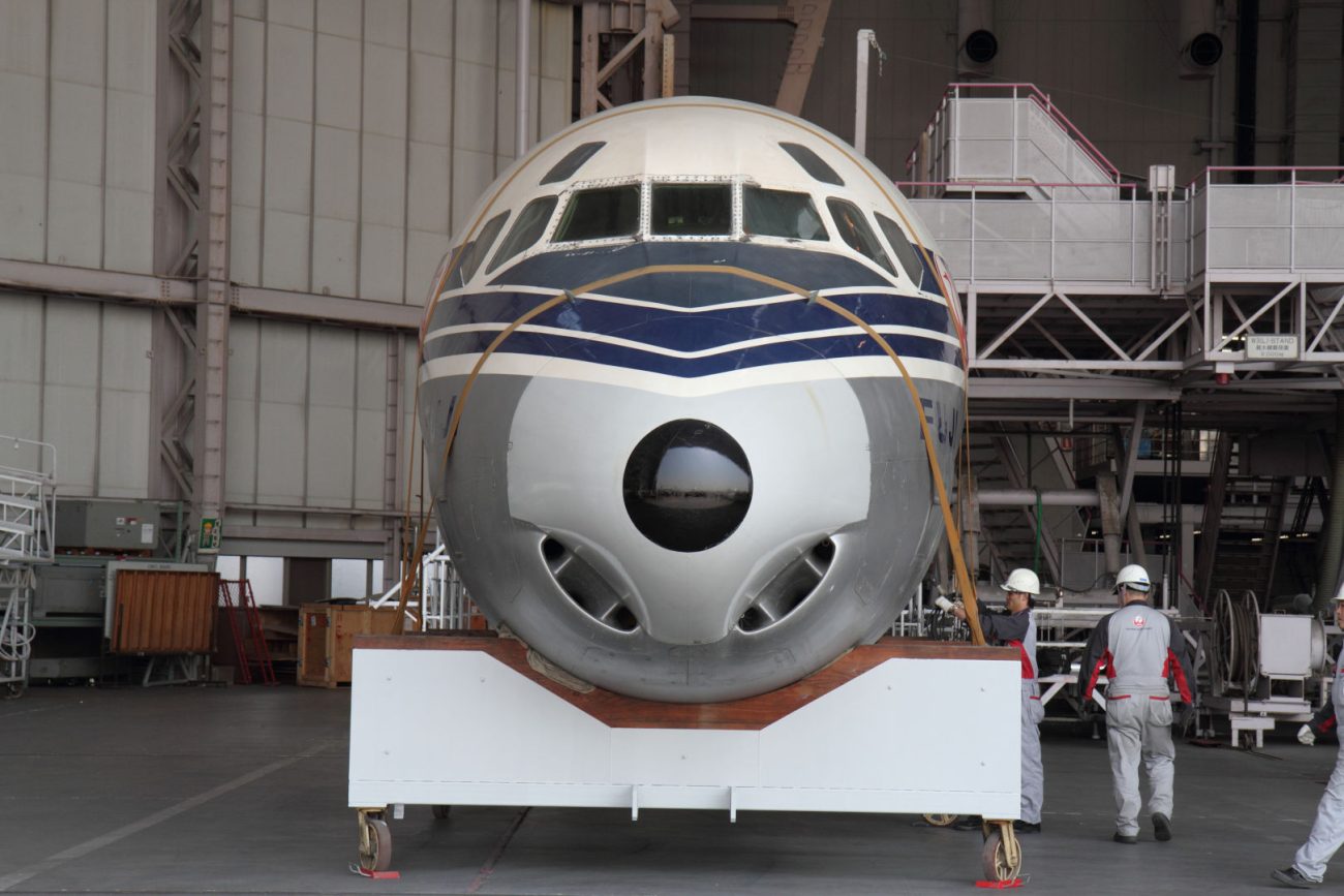 JALのDC-8初号機（JA8001）の機首。
