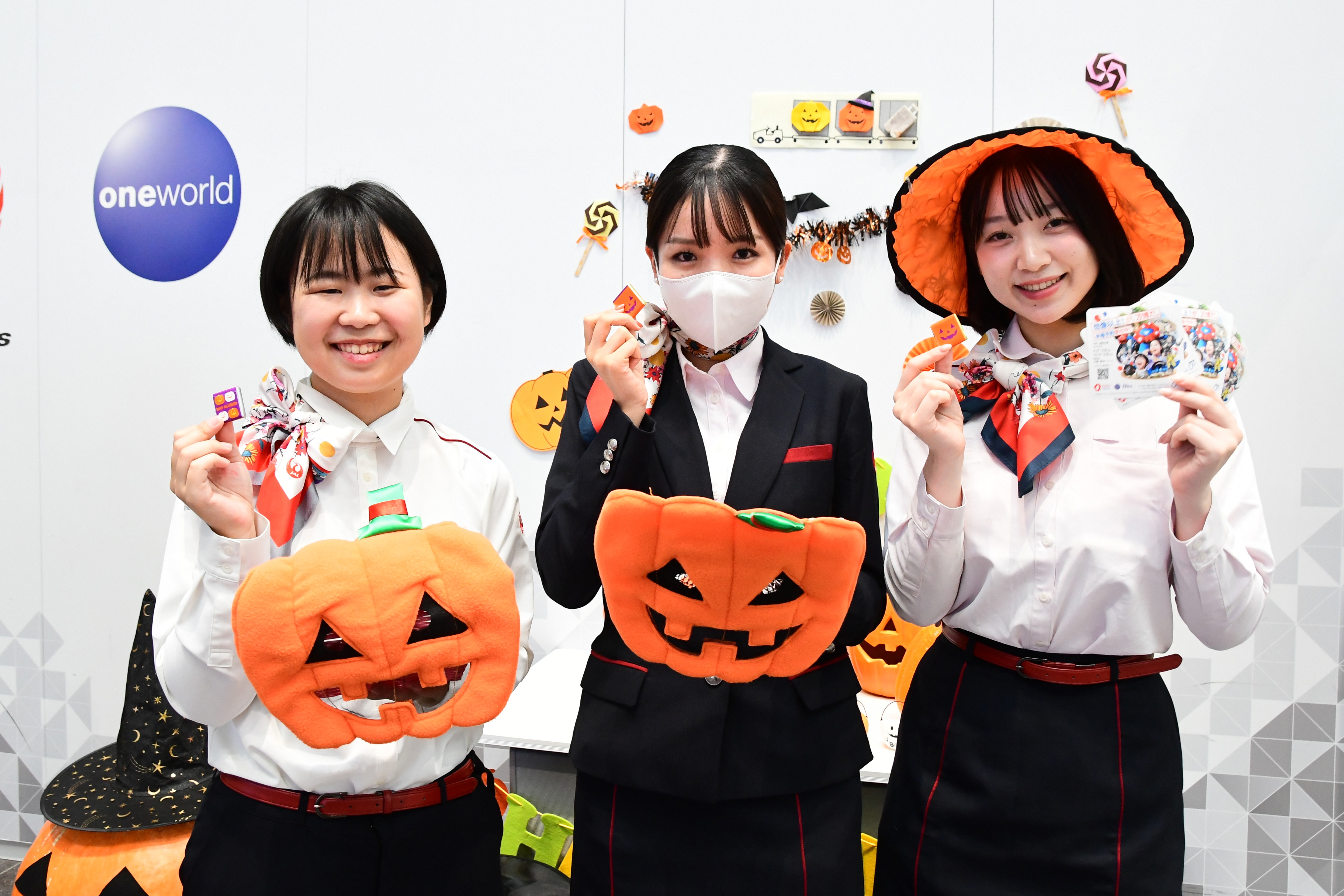 Ginger lily＠ハロウィン出品中EH-HS0J-K JALのハロウィンイベントに、ミャクミャクが駆けつけた！ | AIRLINE