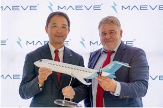 パリエアショーでの締結式