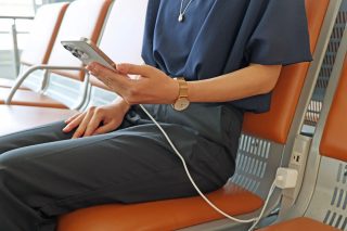 セントレア第1ターミナル搭乗エリアの充電設備を拡充。