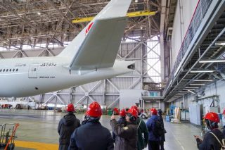 「JAL SKY MUSEUM」での格納庫見学のイメージ。