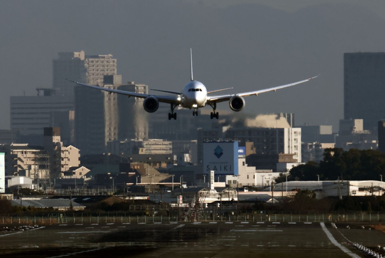 多くの飛行機の主翼には、上反角がついている。