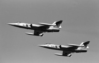 旅客機ではないが、実用機としては最小クラスのアスペクト比を持つF-104戦闘機。