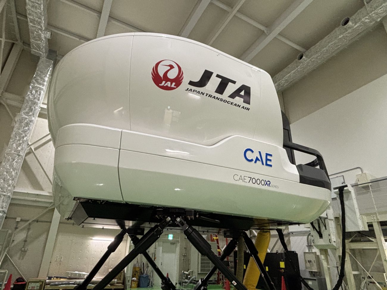 737-800のフルフライトシミュレータ「CAE7000XR」