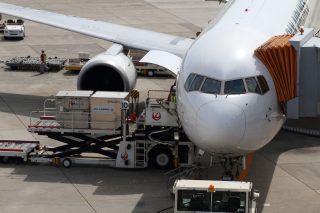 LD-2を2列に搭載する767。