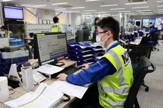 航空会社には専門のロードプランナーがおり、W&Bの規定を満たすように搭載計画をたて、重心位置を計算している。