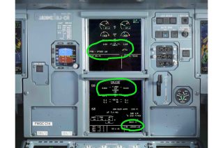 飛行中のA320のエンジン計器。