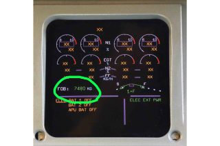 同じエアバス機ながらヨーロッパの航空会社のA340のエンジン計器。