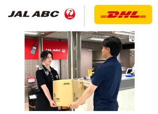 成田空港から海外への荷物発送サービス「DHL Express Easy」
