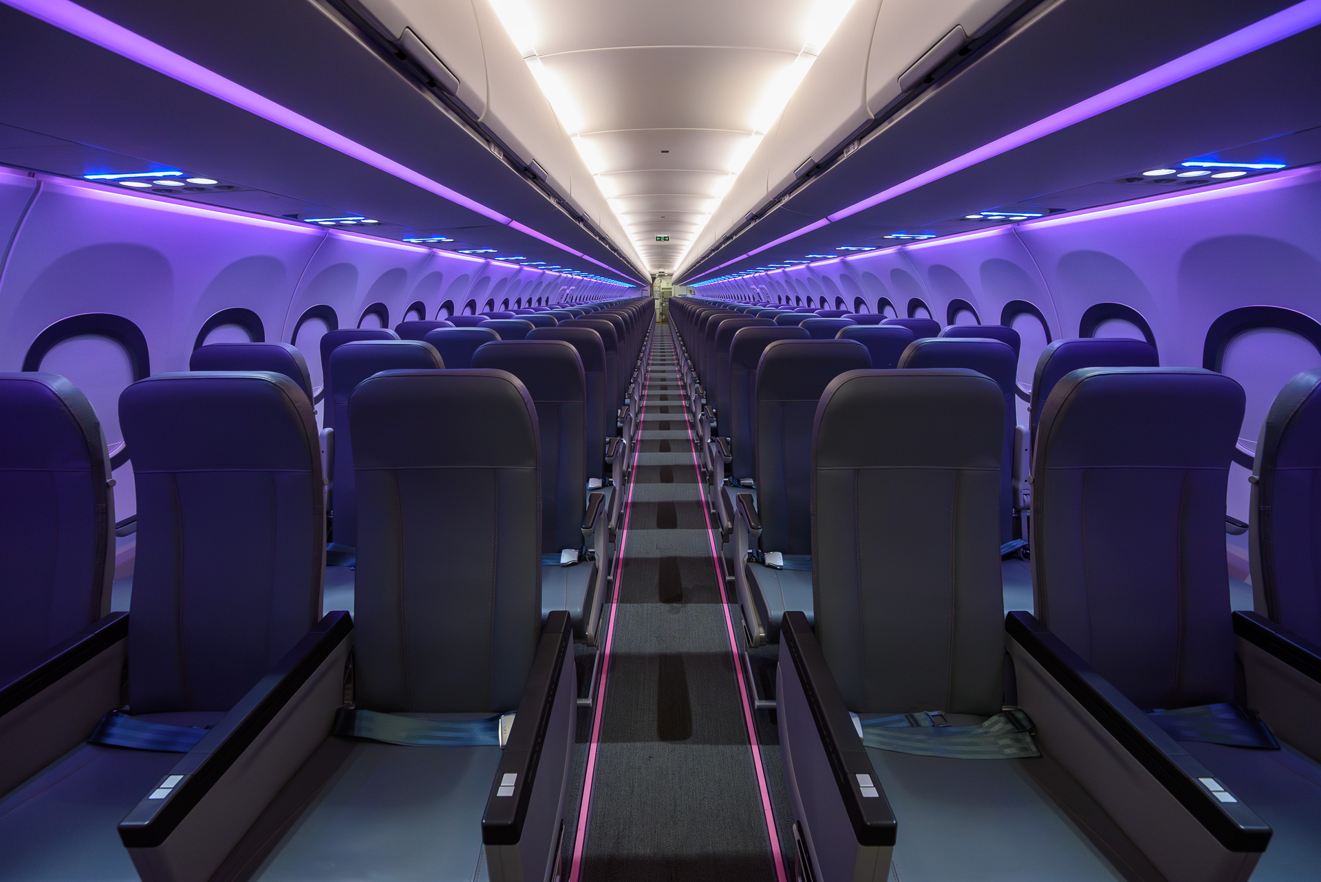エアバスA320/A321 AIRBUS 機内 客室 内装 壁 ウィンドウガラス Peachの新しい機内はどう変わった？ A320neoの「Airspace」仕様機を