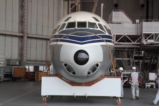 JALのDC-8初号機（JA8001）の機首。